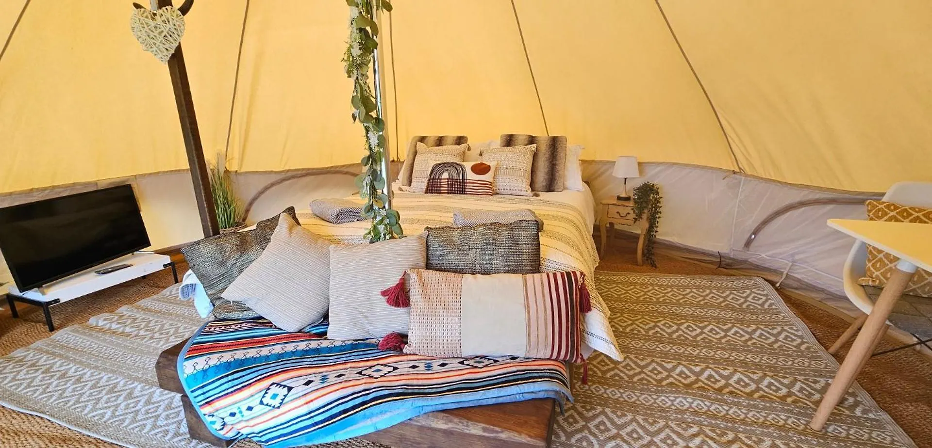 Luxury Bell Tent Glamping Near Yorkshire Wolds Поклингтон 0*,
